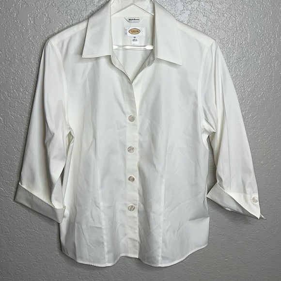 Talbots White/ Cream Wrinkle Resistant Button Down 3 Quarter inch Sleeve Top - Picture 2 of 6